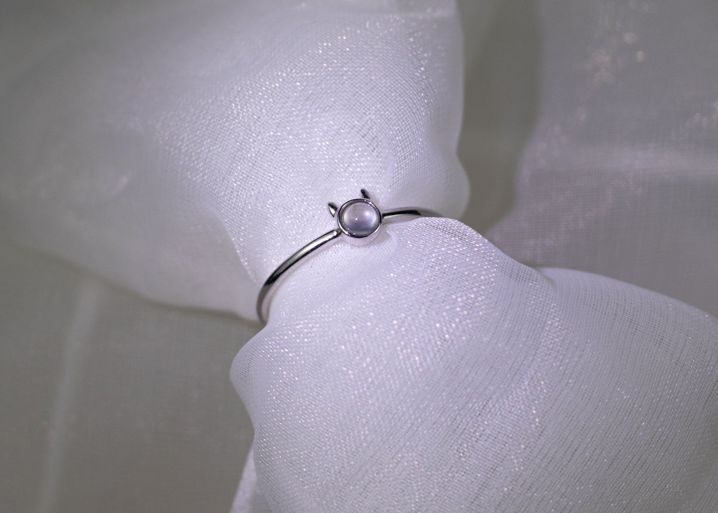 9K銀色鑽石白色冰種戒指生肖牛